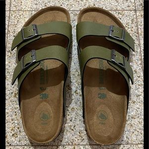 BIRKENSTOCK VEGAN SANDALS SIZE 43(US M10)